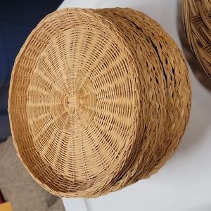 16 Wicker Vintage Paper Plate Holders and 1 Larger Serving  Platter Holder